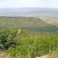 El valle cañero de La Pastora visto desde la subida hacia San Pedro (Lara)